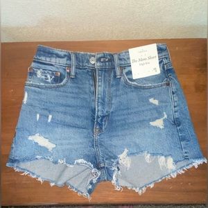 Abercrombie Curve Love High Rise Mom Short Size 25
